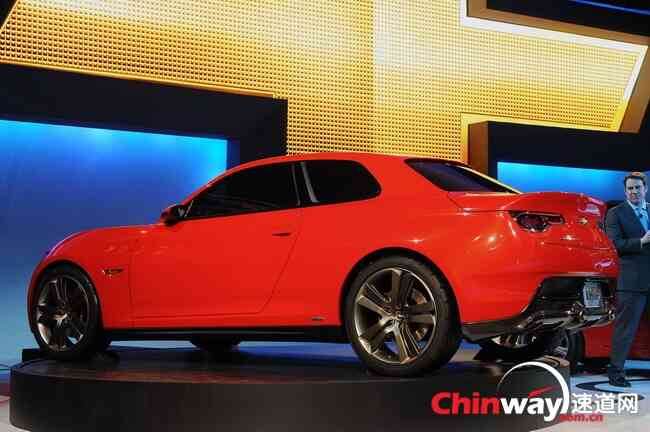 02-chevrolet-code-130r-concept-detroit.jpg